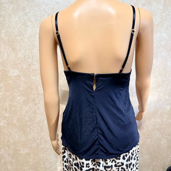 Elegant Black Sleeveless build in bars sexy Top size 34B - Picture 4 of 6